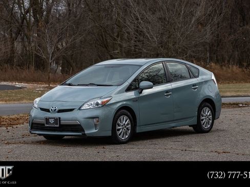 Used 2013 Toyota Prius Plug-In Hybrid image 1