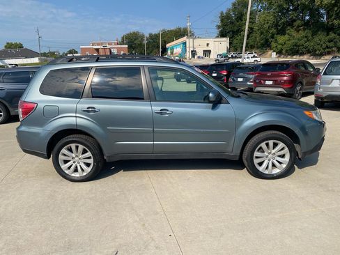 Used 2013 Subaru Forester 2.5X Premium w/ All-Weather Pkg image 4