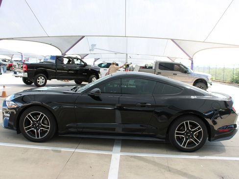 Used 2020 Ford Mustang Premium RWD image 2