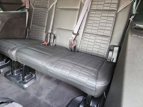 Used 2022 Cadillac Escalade Sport Platinum AWD/4WD image 25