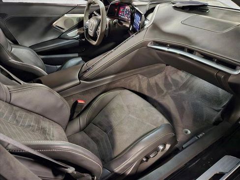 Used 2023 Chevrolet Corvette Stingray Premium Conv w/ Z51 Performance Package RWD image 15
