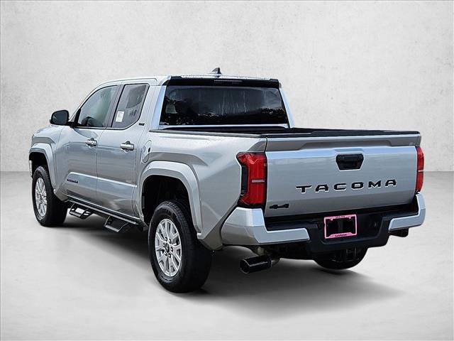 Used 2025 Toyota Tacoma SR5 AWD/4WD image 8