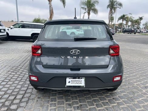 New 2026 Hyundai Venue SE image 26