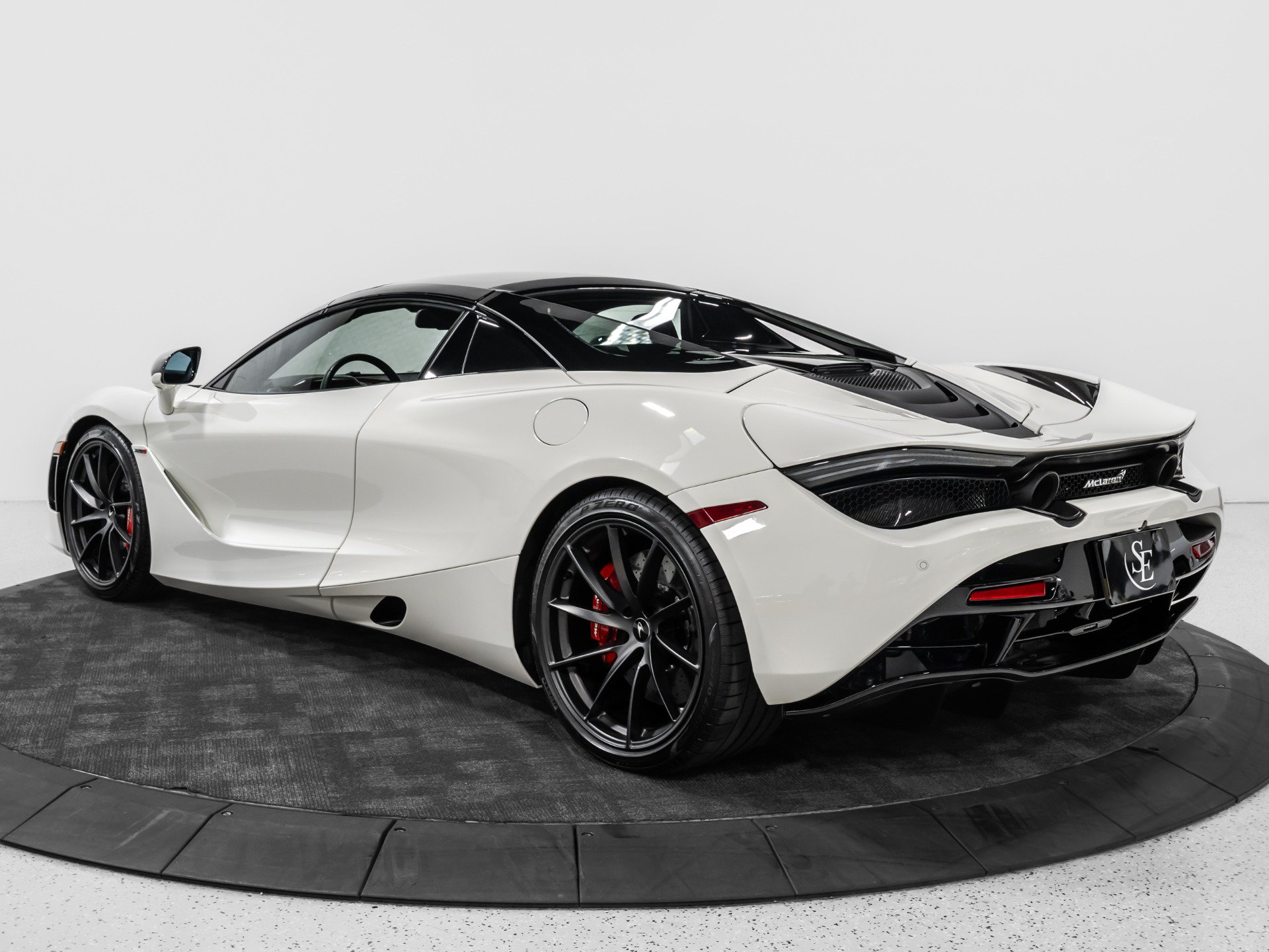 Used 2021 McLaren 720S Performance RWD image 19