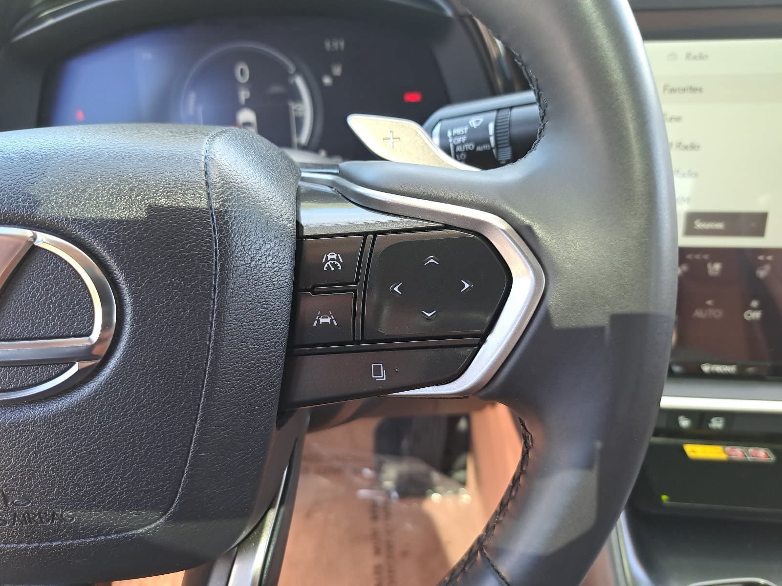Used 2024 Lexus RZ 300e Premium w/ Technology Package FWD image 20