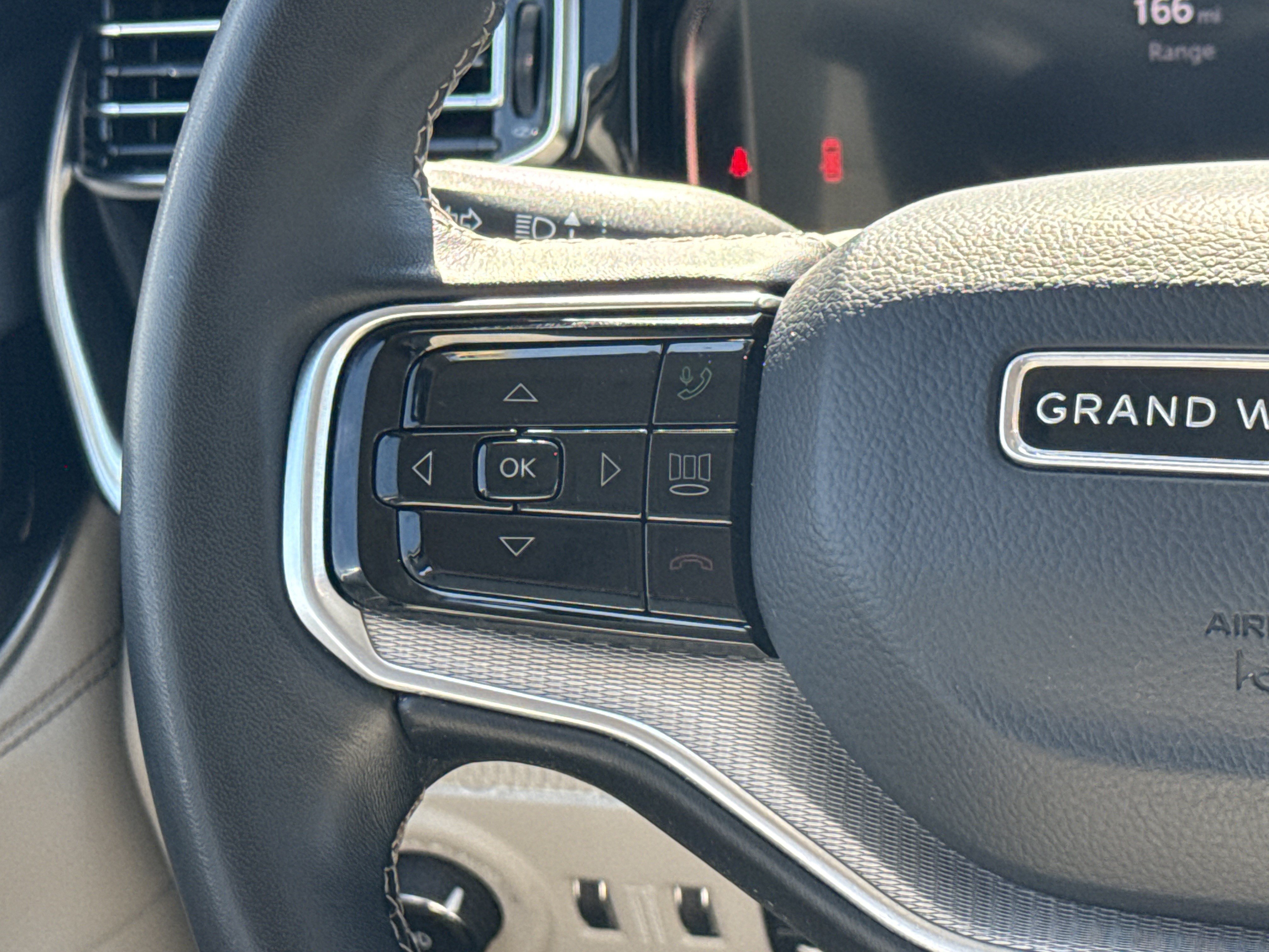 Used 2023 Jeep Grand Wagoneer 4WD image 29