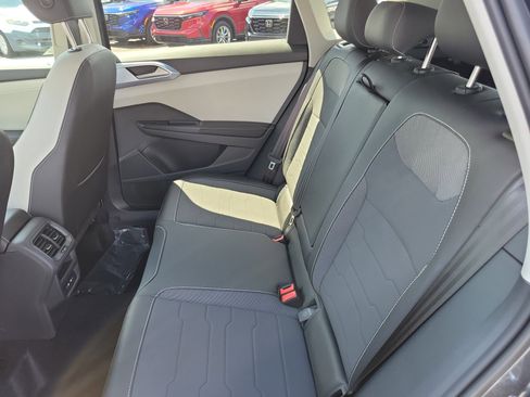 New 2026 Volkswagen Taos SE FWD image 14