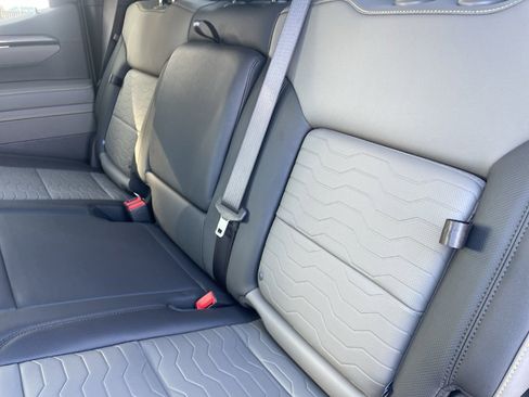 Used 2025 Chevrolet Silverado 1500 ZR2 w/ Technology Package image 49