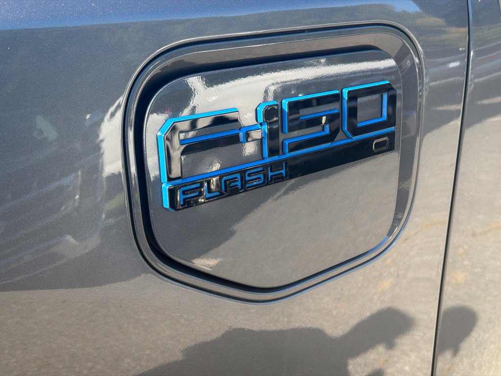 Used 2024 Ford F150 Lightning Flash AWD/4WD image 5