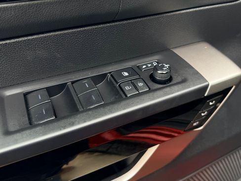 Used 2022 Toyota Tundra Limited image 11