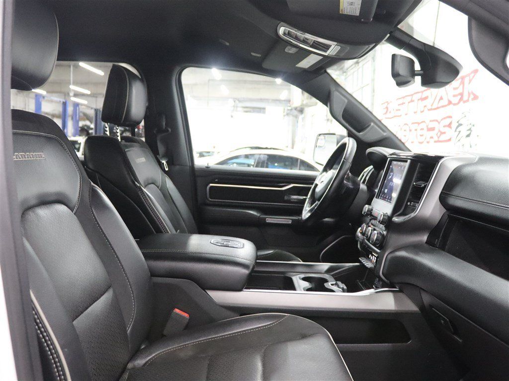 Used 2020 RAM 1500 Laramie w/ Sport Appearance Package AWD/4WD image 30
