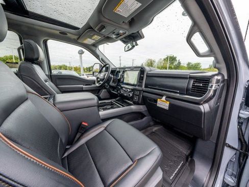 New 2026 Ford F250 Lariat w/ Black Appearance Package image 27