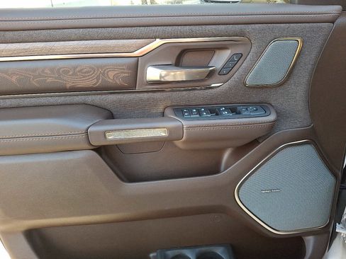 Used 2025 RAM 1500 Limited image 12