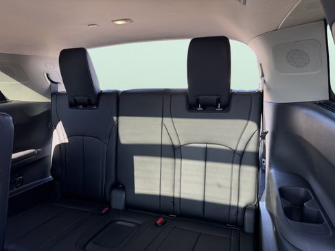 Used 2025 INFINITI QX60 Luxe image 36