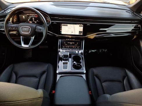 Used 2023 Audi Q7 Premium w/ Towing Package image 16