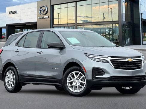 Used 2024 Chevrolet Equinox LS image 2