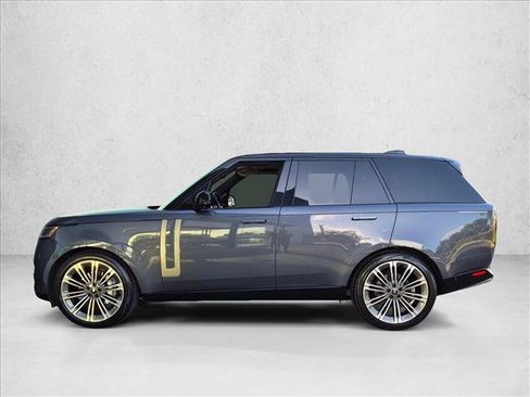 Used 2024 Land Rover Range Rover SE AWD/4WD image 9