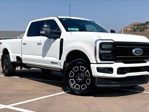 Used 2025 Ford F350 Platinum AWD/4WD image 3