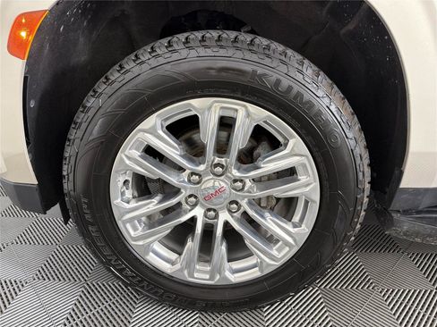 Certified 2021 GMC Yukon XL SLT w/ SLT Luxury Plus Package AWD/4WD image 9
