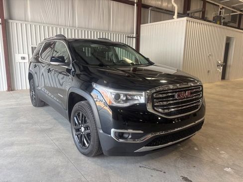 Used 2019 GMC Acadia SLT w/ LPO, Cargo Package image 2