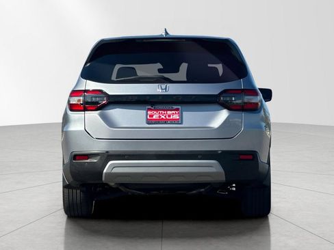 Used 2025 Honda Pilot EX-L image 5