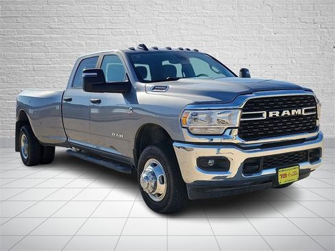 Used 2024 RAM 3500 Lone Star image 6