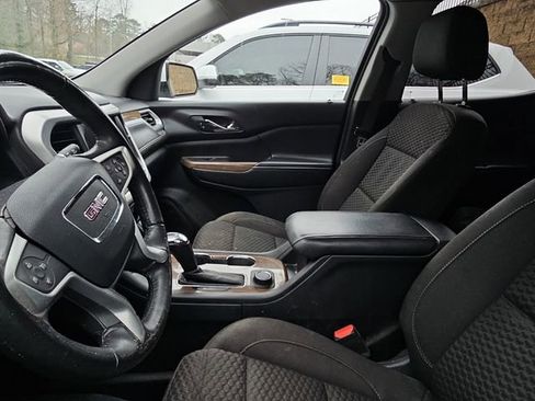 Used 2018 GMC Acadia SLE w/ LPO, Floor Liner Package image 6