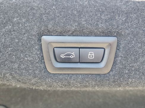 Used 2026 BMW 530i xDrive AWD/4WD image 7