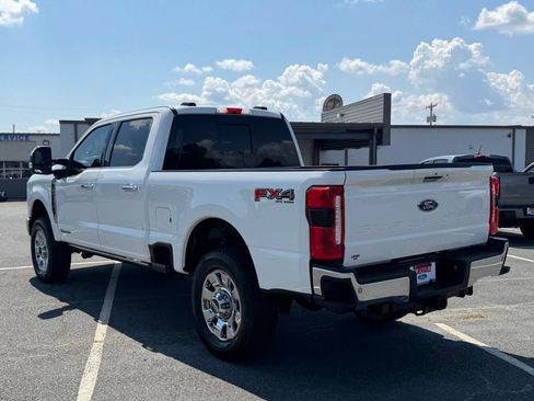Used 2024 Ford F250 Lariat w/ Lariat Ultimate Package AWD/4WD image 6