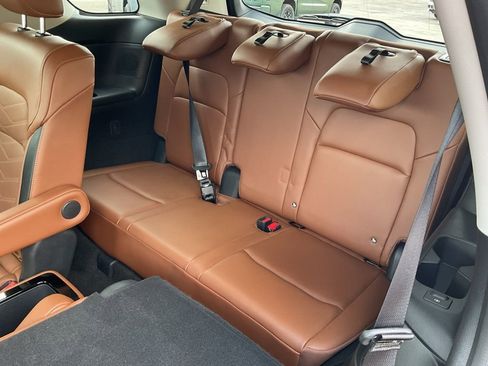 Used 2023 Nissan Pathfinder Platinum image 22