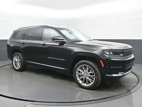Used 2024 Jeep Grand Cherokee L Summit image 7