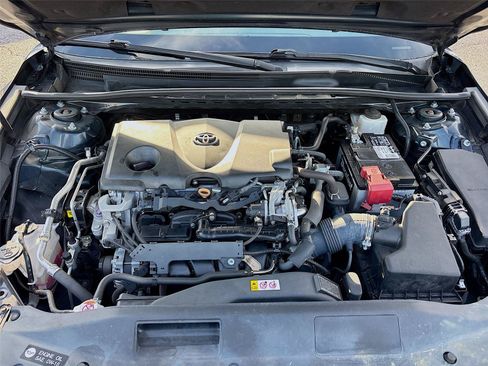 Used 2020 Toyota Camry SE FWD image 31