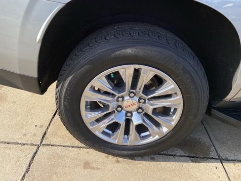 Used 2024 GMC Yukon Denali image 31