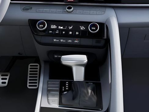 New 2026 Hyundai Elantra Sport FWD image 16