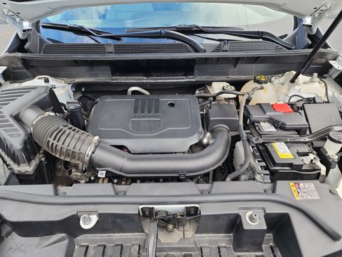 Certified 2023 GMC Acadia SLT w/ Trailering Package image 37