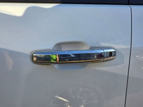 Used 2020 GMC Sierra 2500 4x4 Crew Cab w/ Gooseneck/5TH Wheel Package image 7