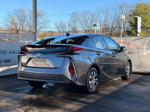 Used 2021 Toyota Prius Prime LE image 9