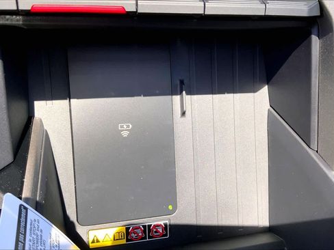 New 2026 Toyota Tundra Limited AWD/4WD image 19