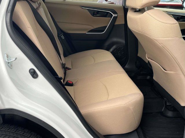 Used 2024 Toyota RAV4 LE AWD/4WD image 21
