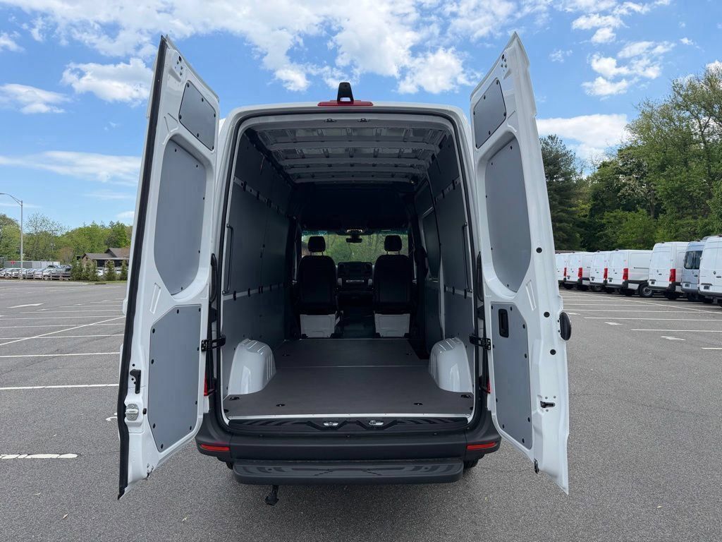 New 2026 Mercedes-Benz Sprinter 2500 image 5