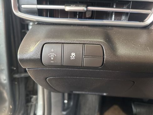 Used 2024 Hyundai Elantra SEL image 19