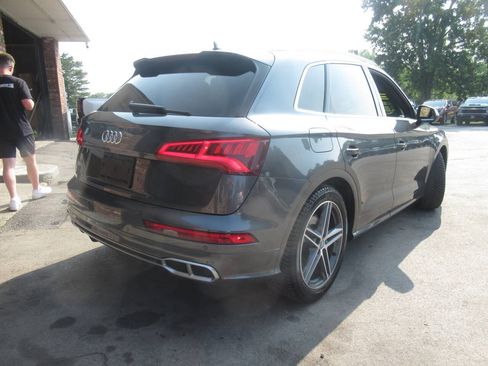 Used 2018 Audi SQ5 Premium Plus w/ S Sport Package AWD/4WD image 12