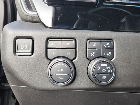 Used 2022 Chevrolet Silverado 1500 LT Trail Boss w/ LT Trail Boss Premium Package image 29