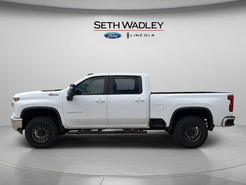 Used 2023 Chevrolet Silverado 2500 LT w/ Convenience Package AWD/4WD image 4