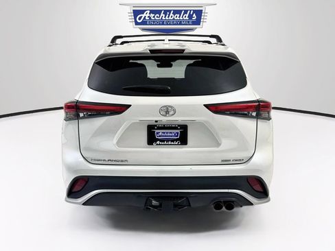 Used 2021 Toyota Highlander XSE AWD/4WD image 7