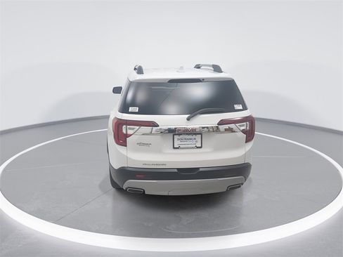 Used 2023 GMC Acadia SLE w/ Driver Convenience Package image 6