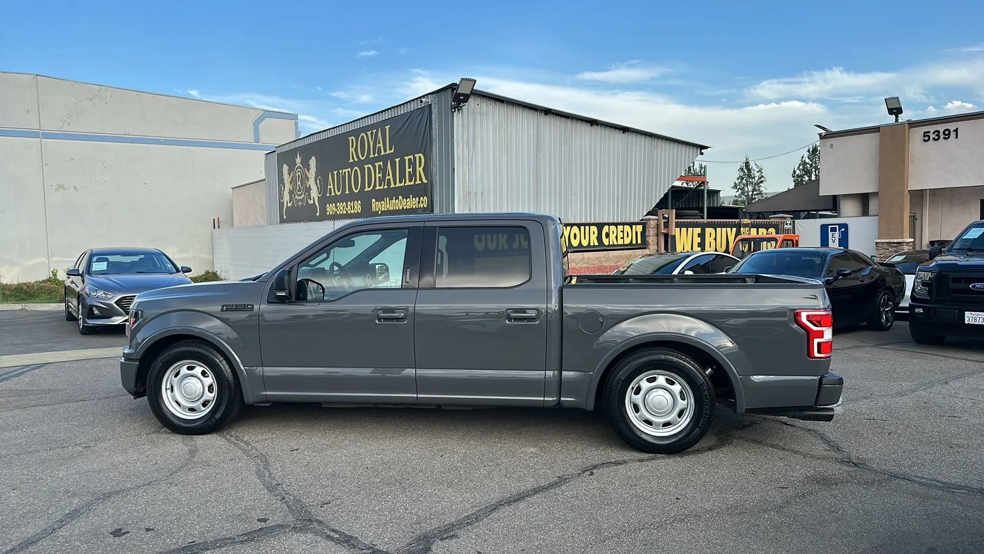 Used 2020 Ford F150 XLT w/ Equipment Group 302A Luxury RWD image 8