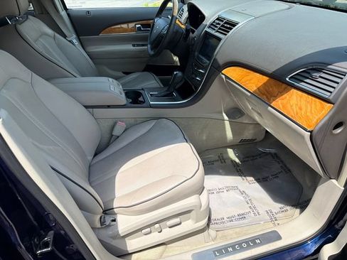 Used 2011 Lincoln MKX 2WD w/ 102A Rapid Spec Order Code image 12