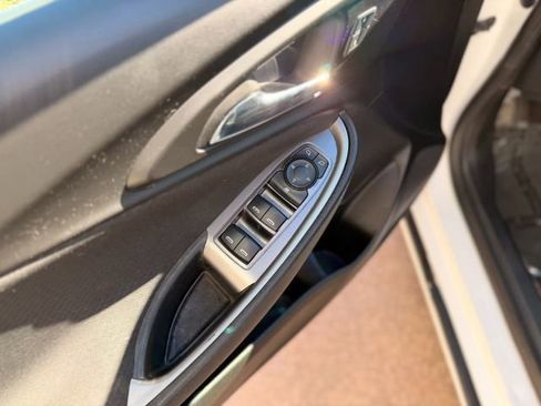 Used 2023 Chevrolet Malibu LT FWD image 13