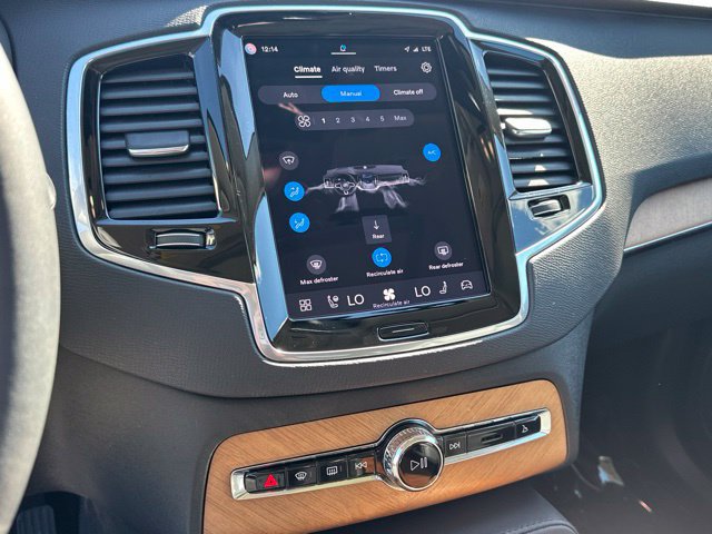 Certified 2024 Volvo XC90 B6 Plus w/ Protection Package Premier AWD/4WD image 21